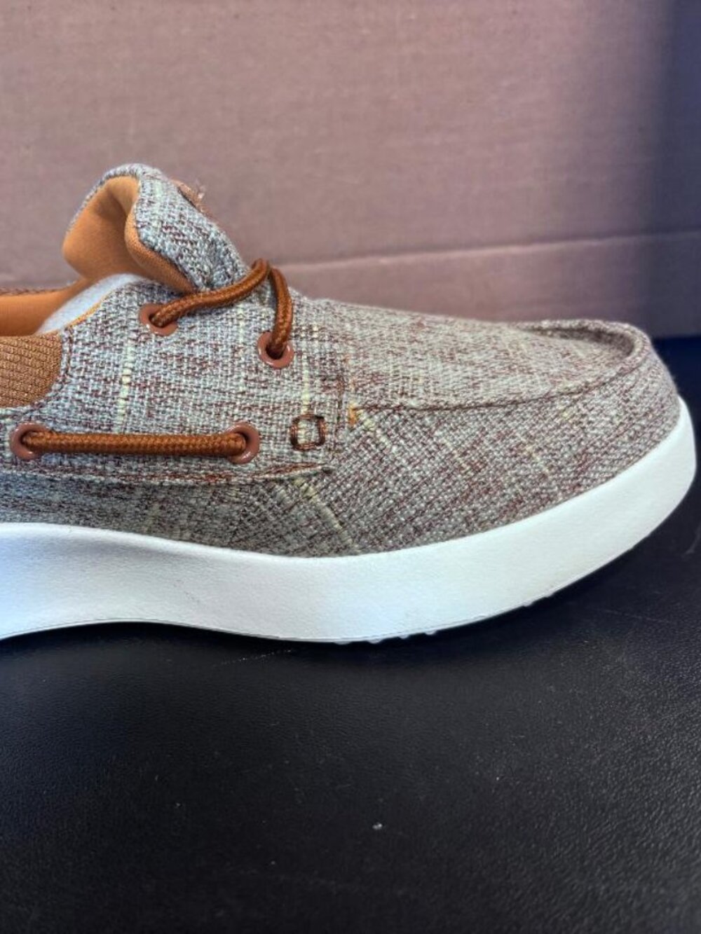Womens 8 Comfortfoot slip on shoe with Arc Support